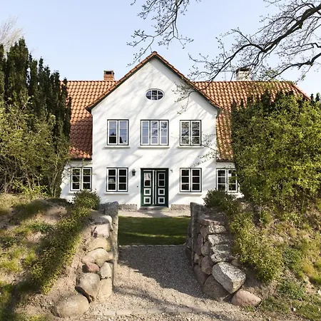 Traumhafter Vierseitenhof In Ostseenaehe Fuer Workshops, Seminare Und Retreats *