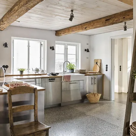 Traumhafter Vierseitenhof In Ostseenaehe Fuer Workshops, Seminare Und Retreats *