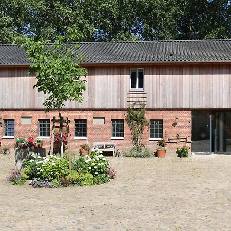 Traumhafter Vierseitenhof In Ostseenaehe Fuer Workshops, Seminare Und Retreats Tatil Evi